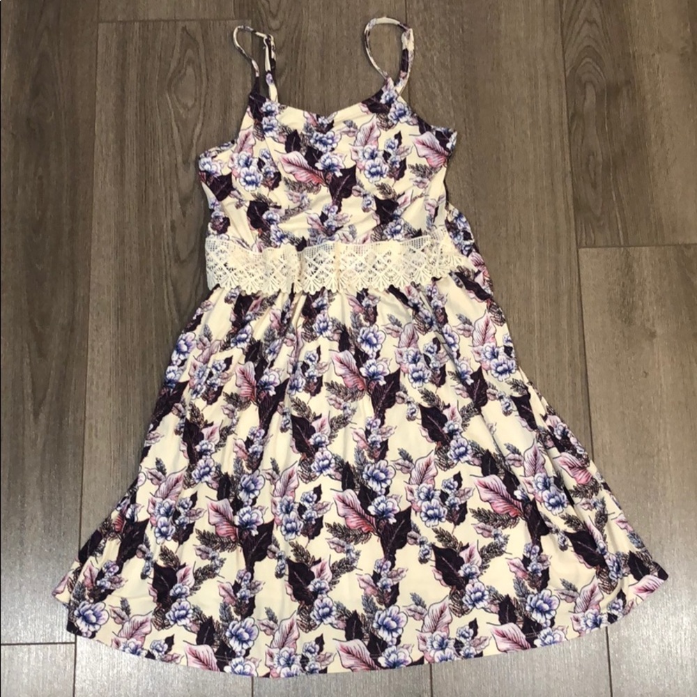 Juniors Dress